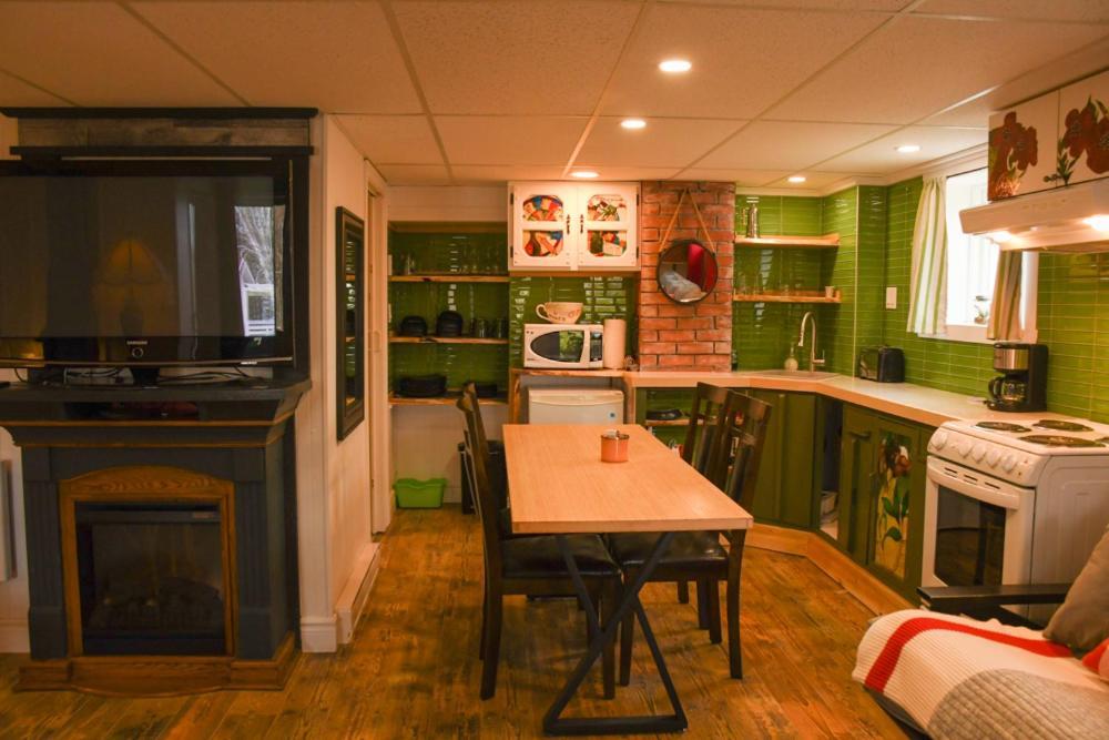 Gite Grand Moment Bed & Breakfast Cabano Exterior foto