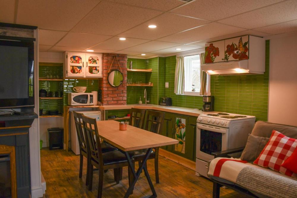 Gite Grand Moment Bed & Breakfast Cabano Exterior foto