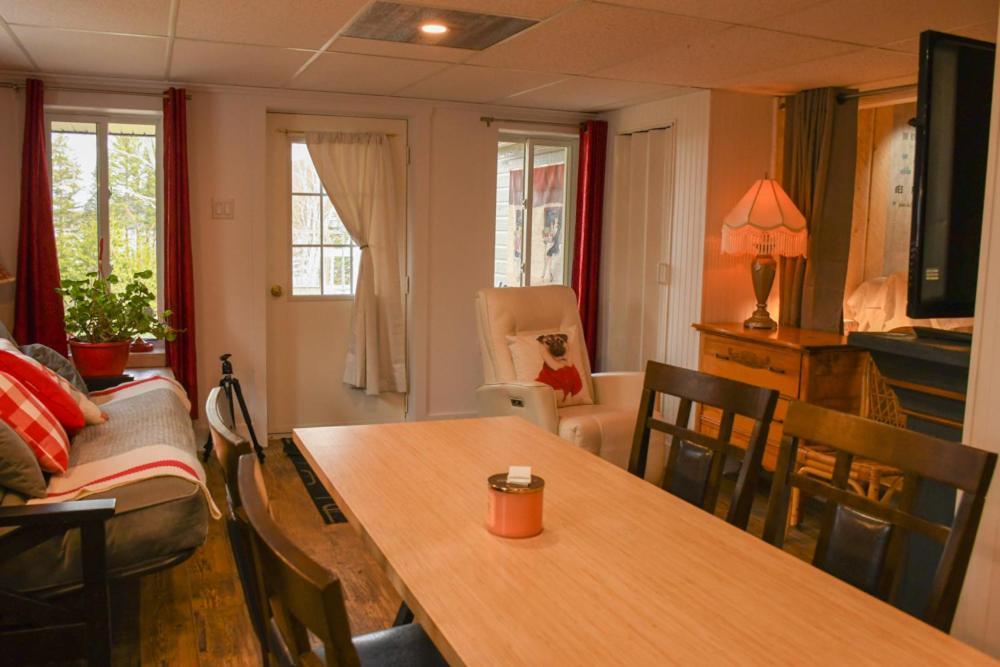 Gite Grand Moment Bed & Breakfast Cabano Exterior foto