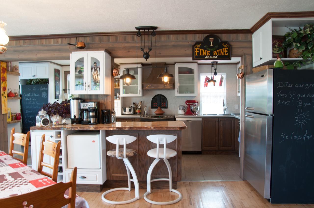 Gite Grand Moment Bed & Breakfast Cabano Exterior foto